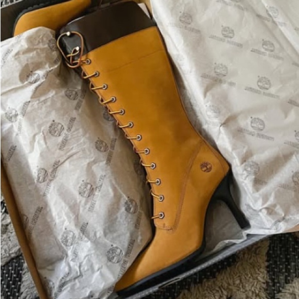 Timberland Tan Lace Up Boots with Nubuck Finish